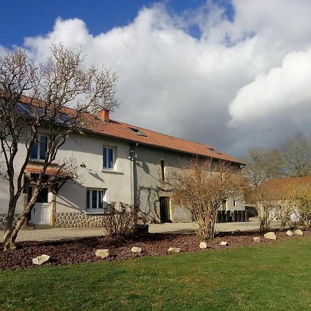 Chambres D'Hotes Quatre Mains Saint-Priest-des-Champs Eksteriør billede