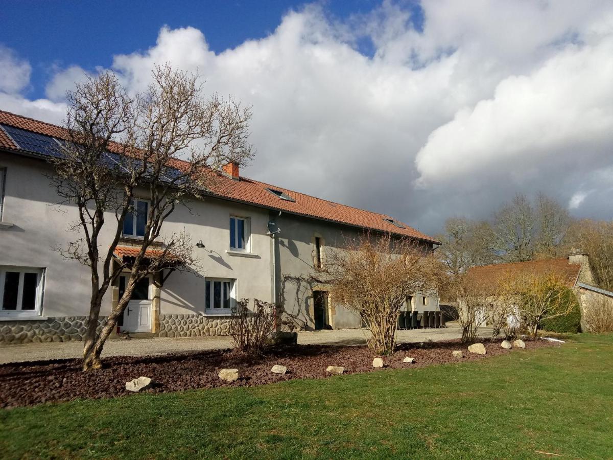 Chambres D'Hotes Quatre Mains Saint-Priest-des-Champs Eksteriør billede