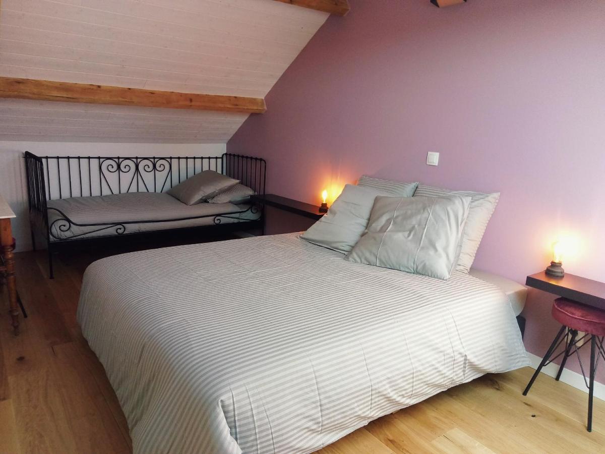 Chambres D'Hotes Quatre Mains Saint-Priest-des-Champs Eksteriør billede