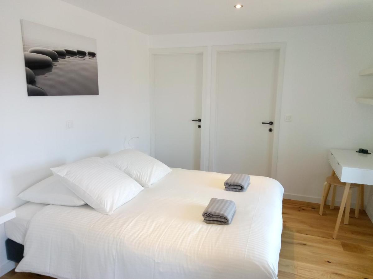 Chambres D'Hotes Quatre Mains Saint-Priest-des-Champs Eksteriør billede